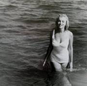 Marilyn Monroe Photographed By Sam Shaw (1957)