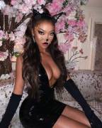 Hot-As-Hell Sex Kitten!