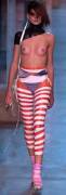 Izabel Goulart | Ellus Spring-Summer 2002 [Album]