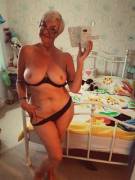 Any Lady Who Knows How To Take Selfies Naked Like This.. It's A Plus In My Book.