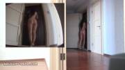Delivery Pizza Guy Surprised By A Naked Babe