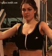 [Material] Looks A Little Like Alia Shawkat