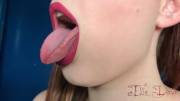 Amateur With Cum On Her Tongue