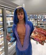 You Can't Have A 'Boys Night' In Without Pizza And Ice-Cream!!