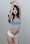 [Gif] Sexy Tall, Thin Amateur Kpop Dancer's Shorts Are Hardly Worth Wearing!
