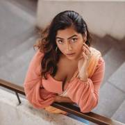 Fetish Of Peeping Down The Top !!!