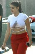 Ariel Winter Is Always Reliable For Some Pokies