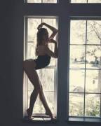 Lordosis++ (Lucia Carbines, Contortionist)