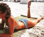 (Oc)[F] At The Beach ;)