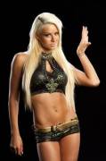 Wrestler Maryse Ouellet