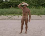 Fuzzy Beach Bum [Image] [Oc]