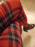 Absolutely Loving My New Plaid Leggings! &Amp;Amp;Lt;3