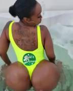 Anyone Got Her Onlyfans? Zmeenaorr