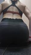 Ass In Yoga Pants ... U/Blondevl