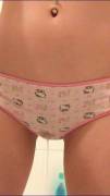 Hello Kitty Panty Wetting