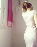 Bundrop In A White Dress