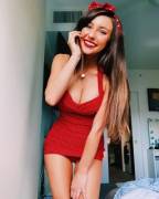 Taylor Alesia (@Tayloralesia)