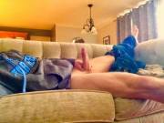 [36] This Is Why College Students Like Older Men. We Have Nice Couches