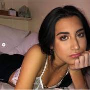 Facialize Jewish-Indian 19 Y.o.