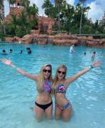 Cum On Sexy Sisters Lauren And Kate