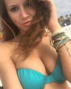 Smoking Hot Brunette [59, Mix]