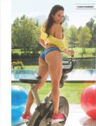 Just Getting Some Cardio In (X-Post From R/Hotties)