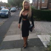 Top Heavy Council Estate Bimbo