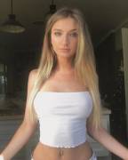 White Top Perfect Body [Mic]