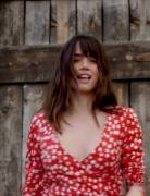 Kinda Looks Like Mandy Moore