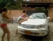 Cick's Washing A Car
