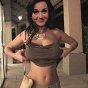[Oc] Katy Perry Flashing (New Gif)
