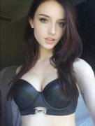 Dainty 'Black And White'