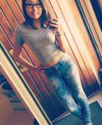 Curvy Asian Girl (Via /R/Mirrorselfie)