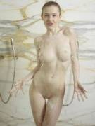 Emily Showering Gap (Aic)