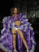 A Young Lisa Ann Stripping [Xpost /R/Sexshows]