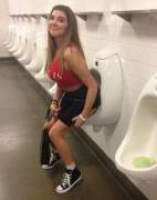 Tbt To When Girls Line Was Too Long