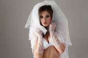Caprice In A Wedding Dress (Xpost R/Wallpapers4U)