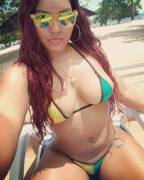 Beautiful Thick Girl In Green And Yellow Bikini (X-Post R/Thick)