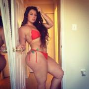 Shelsy Showin Off Her Assets