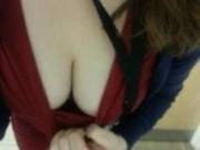 A Cheeky [F]Lash Of Cleavage ;)