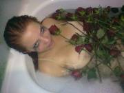 Sexy Pose In The Tub