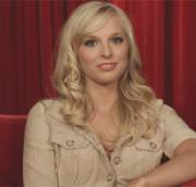 Quick Flashing Blonde [Gif]