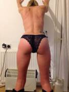 [Selling][10] [Uk]2 Day Til Red Day..get Your Red Fetish Here [Lookie] [Pantie Playmate] ...