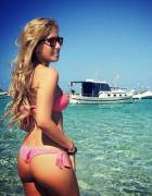 Beautiful Water. Beautiful Boat.