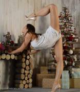 Bendy World Champion Gymnast With Heels On