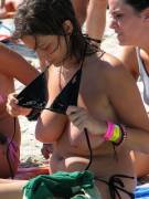 Saggin’ At The Beach