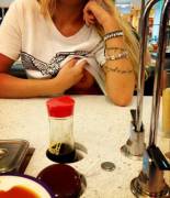 In The Style Of /R/Headless