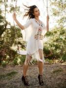 Hannah Davis Swingin' In The Sun.