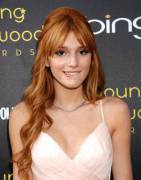 Bella Thorne Lib Bite