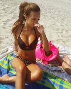 Sweaty (X-Post /R/Tayloralesia)